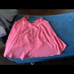 Apt. 9. 100% polyester flowy top. XL.